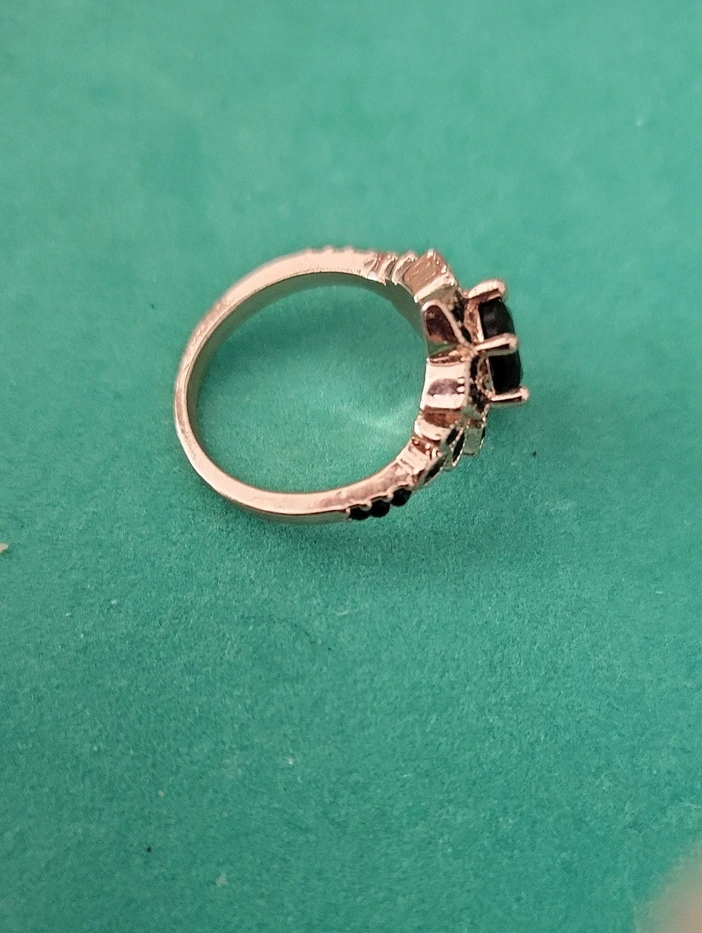 Elegant Rose Gold Black Gemstone Filigree Ring size 6